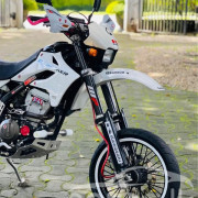 KAWASAKI D-TRACKER 2012