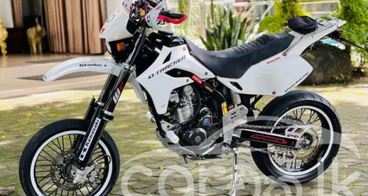 KAWASAKI D-TRACKER 2012
