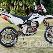 KAWASAKI D-TRACKER 2012