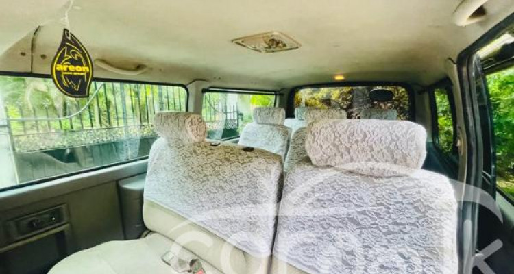 NISSAN CARAVAN E25 2002