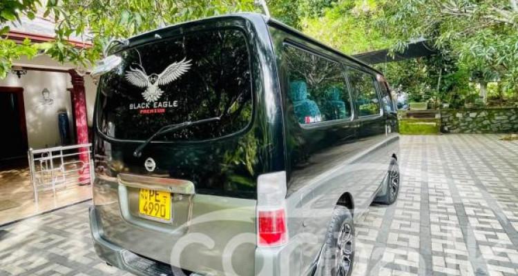 NISSAN CARAVAN E25 2002