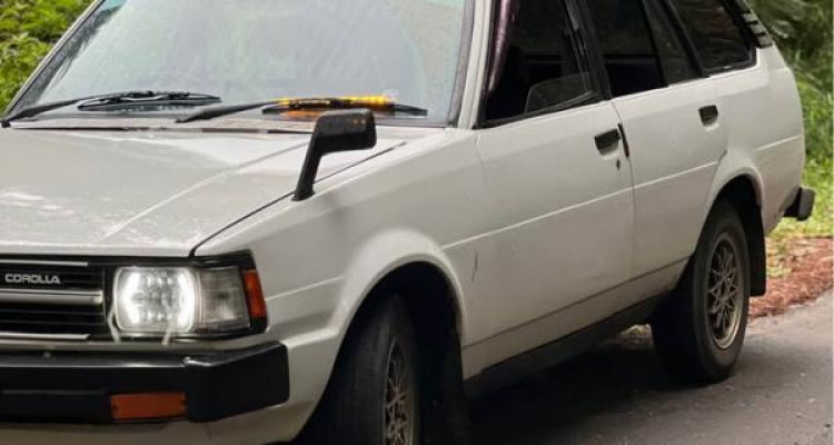 TOYOTA COROLLA DX WAGON 1985