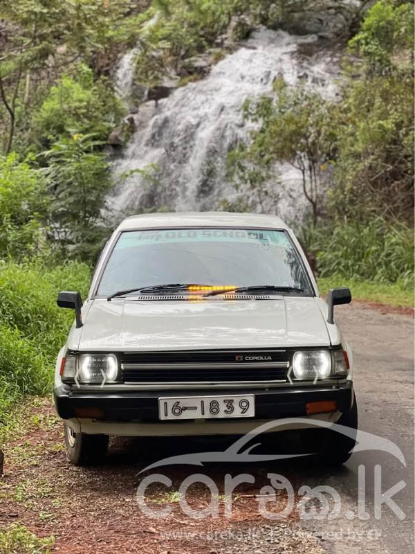 TOYOTA COROLLA DX WAGON 1985
