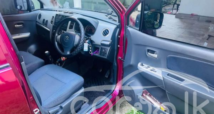 SUZUKI WAGON R 2012