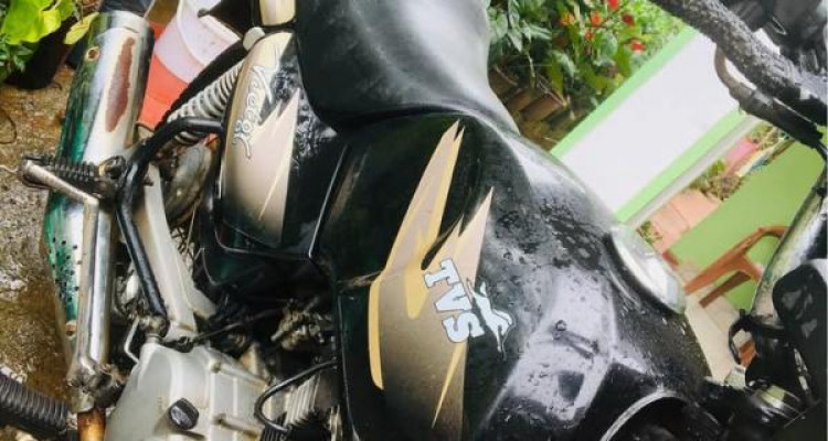 TVS VICTOR 2002