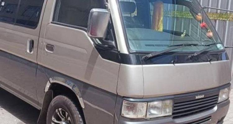 NISSAN CARAVAN 1999