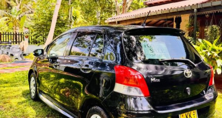 TOYOTA VITZ 2008