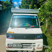 MITSUBISHI MINI MASTER 2004