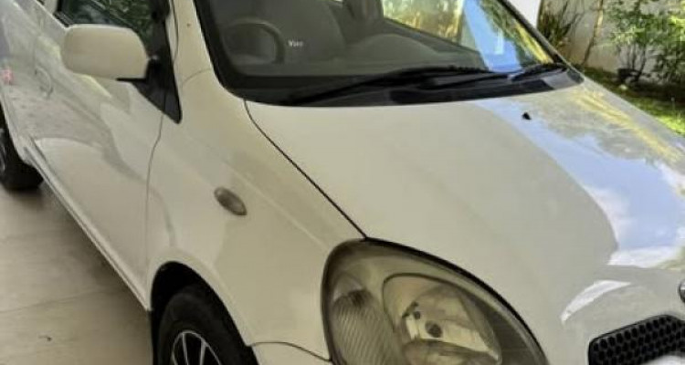 TOYOTA VITZ 1999