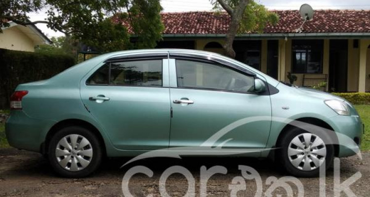 TOYOTA YARIS 2008