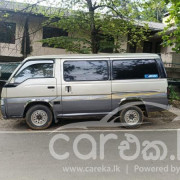 NISSAN CARAVAN 1995