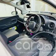 TOYOTA VITZ 2017
