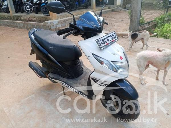 HONDA DIO 2015