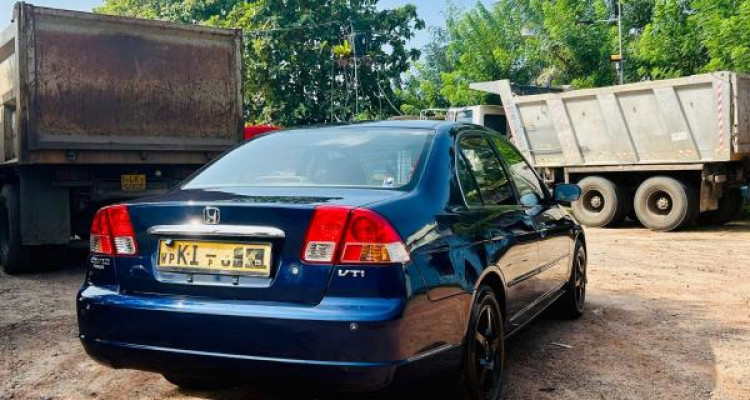 HONDA CIVIC ES5 2003