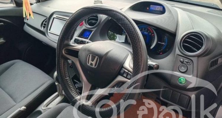 HONDA INSIGHT 2011