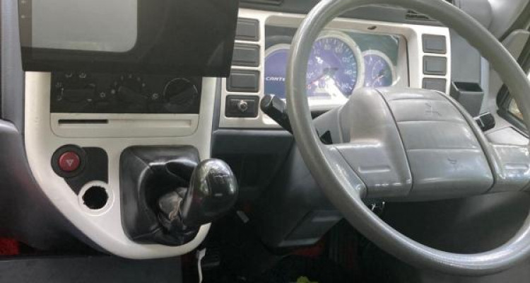 MITSUBISHI CANTER 2014