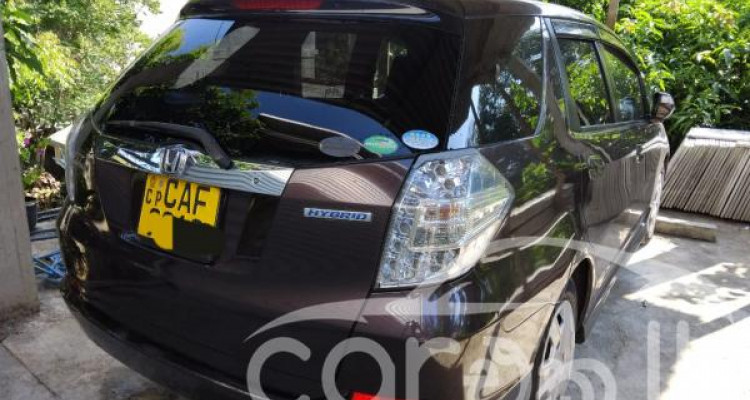 HONDA FIT SHUTTLE 2013