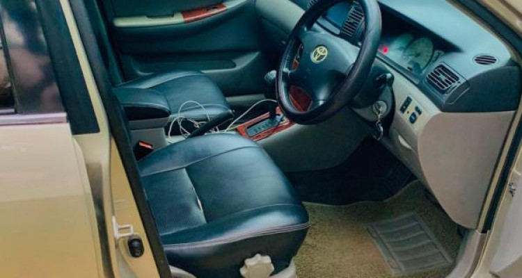 TOYOTA COROLLA 121 2001