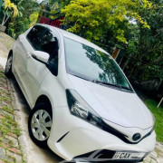 TOYOTA VITZ 2015