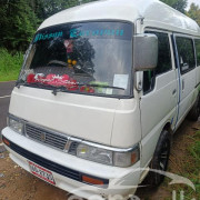 NISSAN CARAVAN 1986