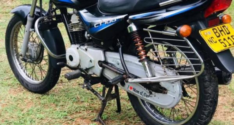 BAJAJ CT100 2018