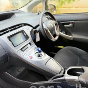 TOYOTA PRIUS 2013