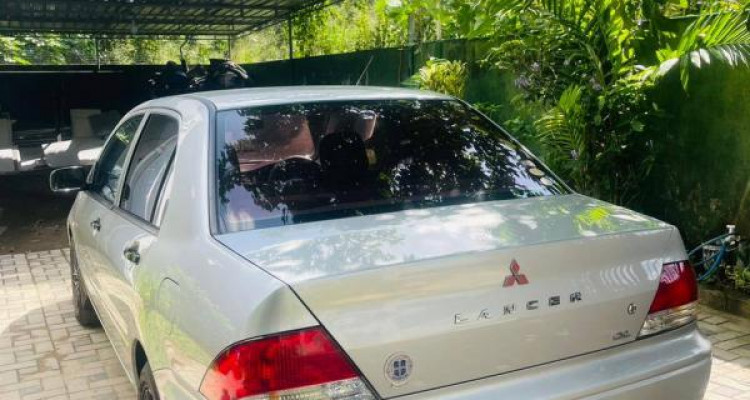 MITSUBISHI LANCER CS1 2002