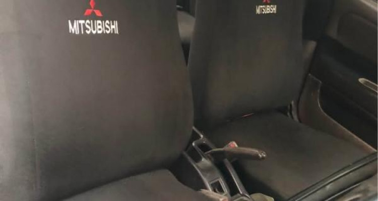 MITSUBISHI LANCER CB8 1993