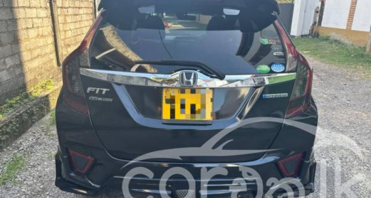 HONDA FIT GP5 2015
