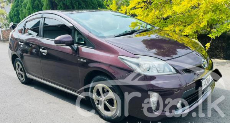 TOYOTA PRIUS 2013