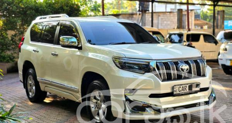 TOYOTA LAND CRUISER PRADO 150 2015