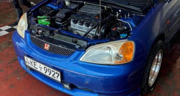 HONDA CIVIC ES8 2002