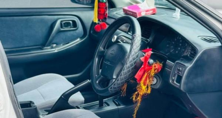 NISSAN BLUEBIRD 1996