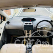 TOYOTA VITZ 2007