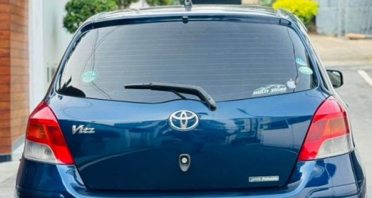 TOYOTA VITZ 2007