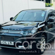 MITSUBISHI OUTLANDER PHEV 2014