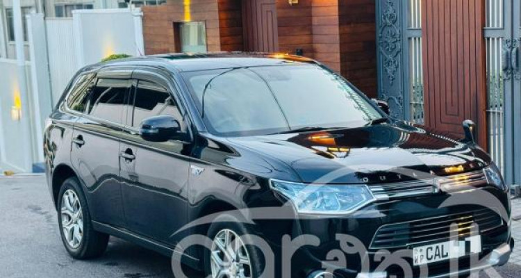 MITSUBISHI OUTLANDER PHEV 2014