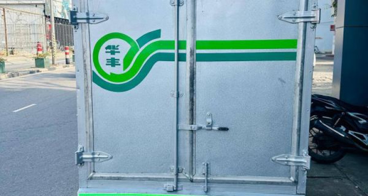 MITSUBISHI MINI TRUCK 2002