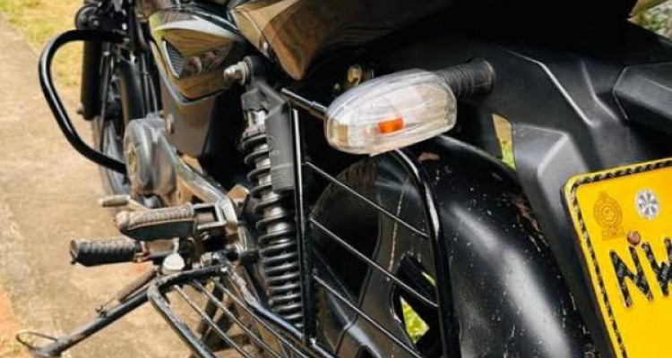 BAJAJ PULSAR 150 2018