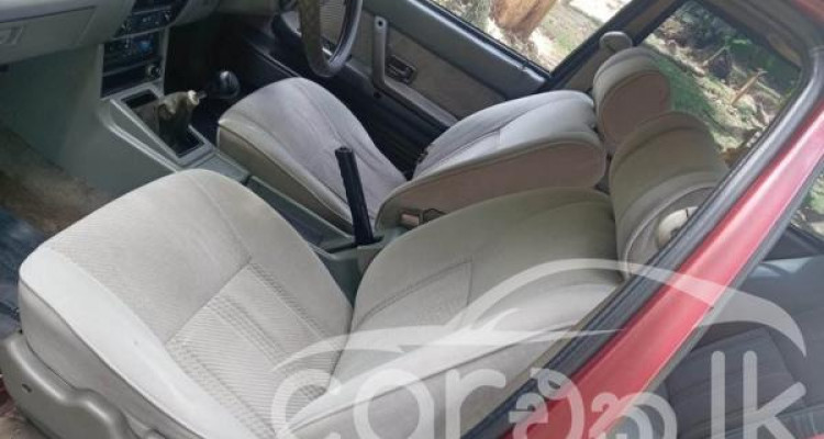 HYUNDAI STELLAR 1987