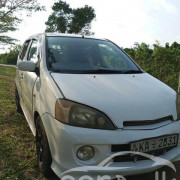 DAIHATSU YRV 2002
