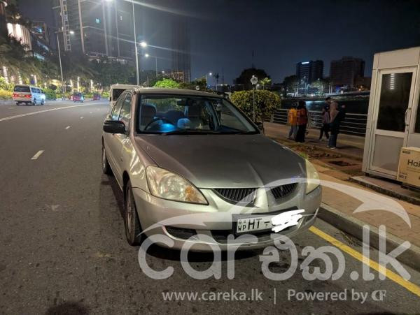 MITSUBISHI LANCER GLX 2003