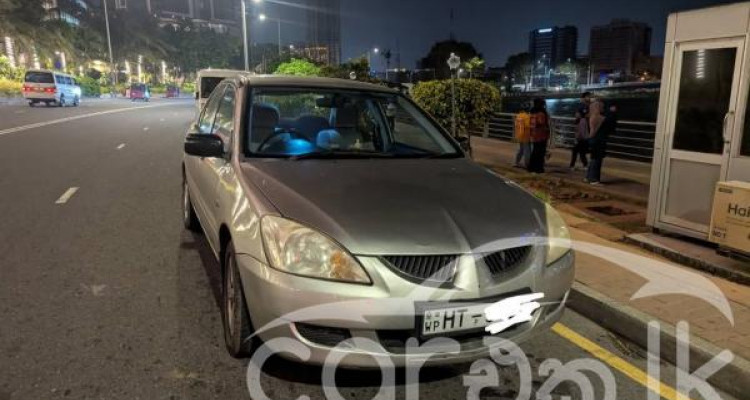 MITSUBISHI LANCER GLX 2003