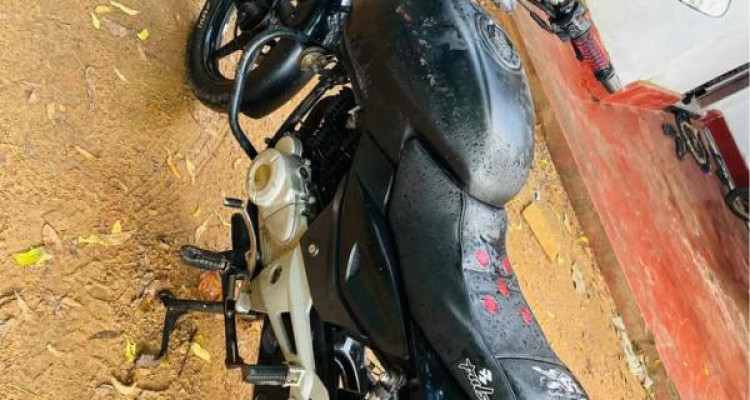 BAJAJ PULSAR 150 2017