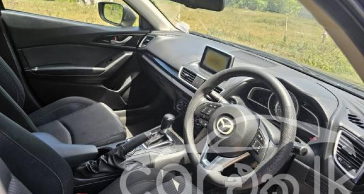MAZDA 3 2014