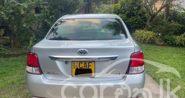 TOYOTA COROLLA AXIO 2015