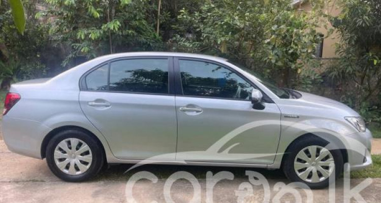 TOYOTA COROLLA AXIO 2015