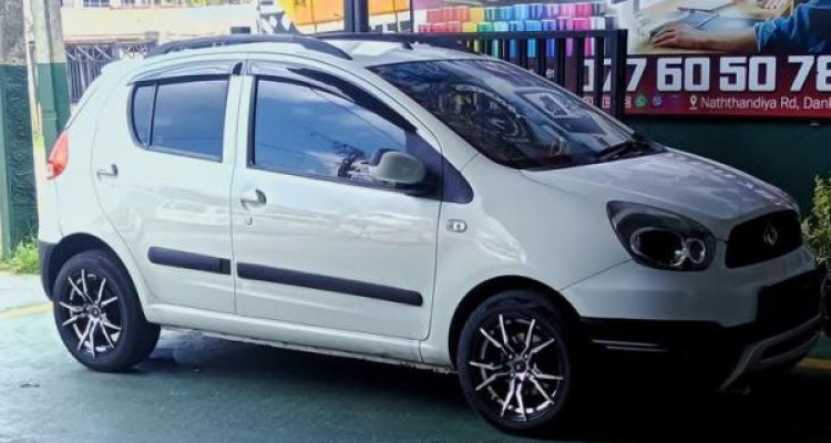 MICRO PANDA CROSS 2012