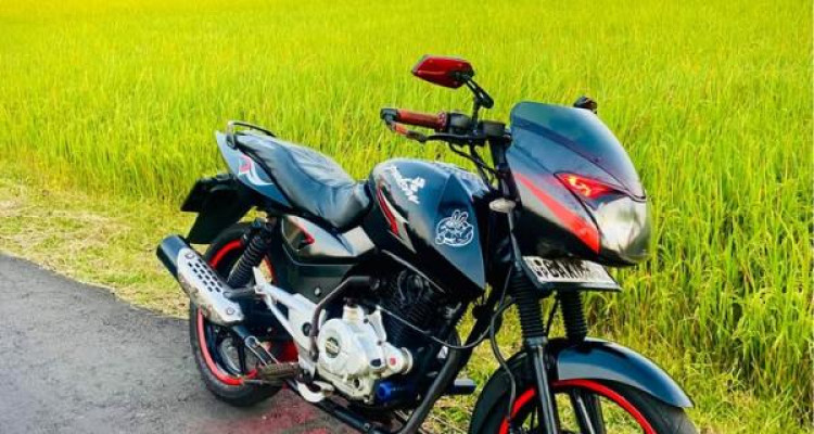 BAJAJ PULSAR 150 2013
