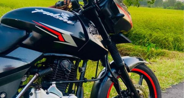 BAJAJ PULSAR 150 2013